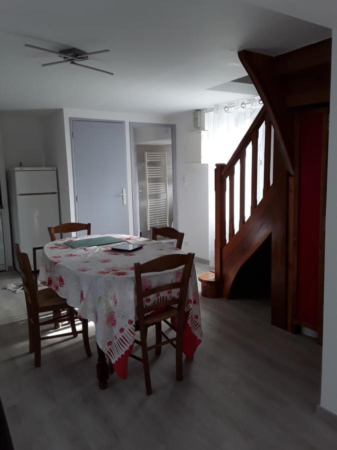 Gite Le Jaya Saint-Georges-de-Luzençon Buitenkant foto