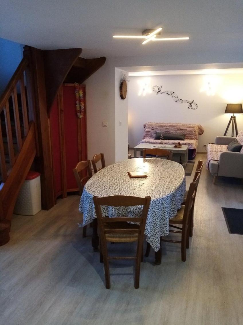 Gite Le Jaya Saint-Georges-de-Luzençon Buitenkant foto